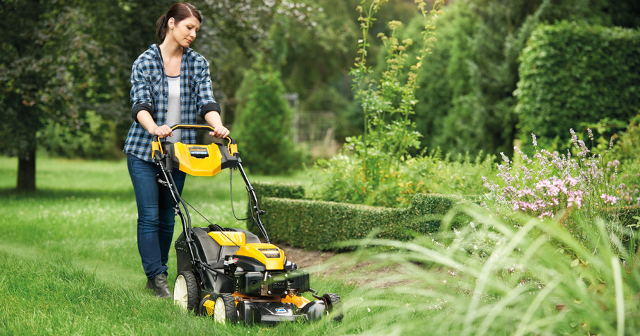 En avril, la tondeuse est (de nouveau) de sortie - Tondeuses Cub Cadet