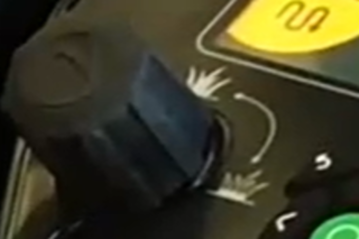 Réglage hauteur de coupe sur XR5 Le réglage de coupe s'effectue grâce à une molette.
