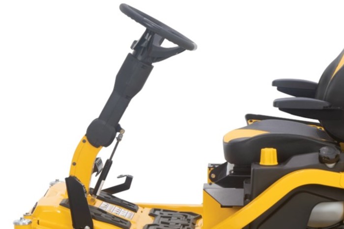 Colonne de direction ajustable et relevage du plateau au pied - Zero-Turn Cub Cadet