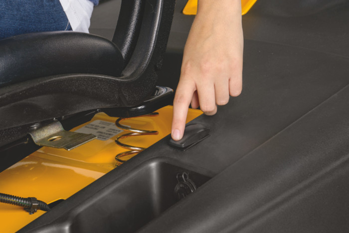 Relevage électrique du bac Autoportée Cub Cadet Relevage électrique du bac Autoportée Cub Cadet